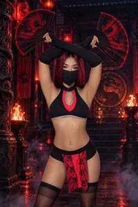 SashaHans HALLOWEEN Pic 6