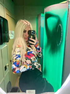 Kira_Key Public  3. fénykép