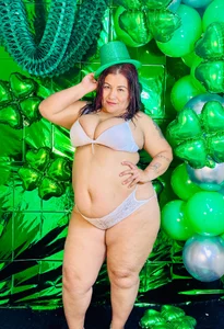 ScarlettSexRx 💚🍀✨ Green looks good on me… but it looks even better when you’re watching. 😏🔥 Pic 5