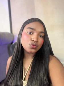 kayna_gomez MY FACE Pic 3