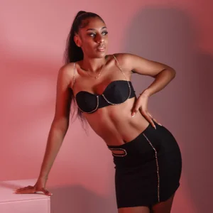LessiaBanner's The red is better Sex Photo 1