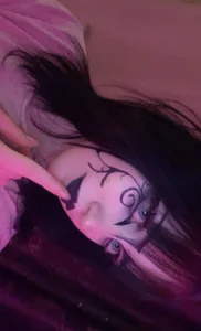 Goth makeup de Odelingt  4 photos