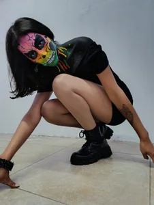 Candies or Kisses 🎃🍭 de EmiGomez_  3 Imagens