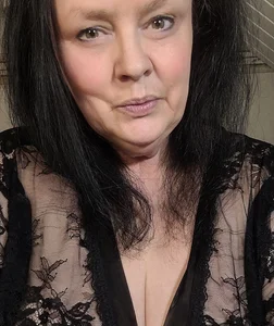 TiffanyMature Public Pic 2