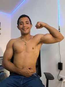 neron_vip Do you like my muscles? Poză 4