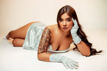 Allegra-FiorePrincess in a white dress🤍图片 5