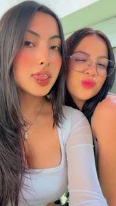 TheGirlsShow your accommodating girls Foto 2