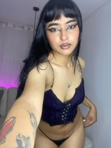 VelvetRaven_ Public Pic 4