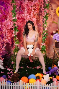 Magic_ivoneのNaughty bunny in her secret Easter garden 🐰🐰の 6枚の写真