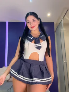Your sailor girl 💦 de Hailey-Fox  5 Imagens