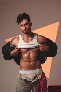 Brad_Summer a male catalog model Pic 4