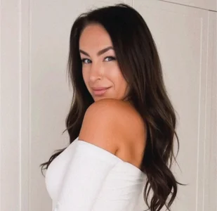 ChristinaSiemone Public Pic 5