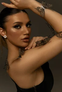 SelenaeMoore Public Immagine  5