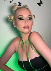 Elza_kom Girl sexy tits Foto 5