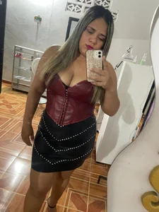 MILFaurora Public Pic 5