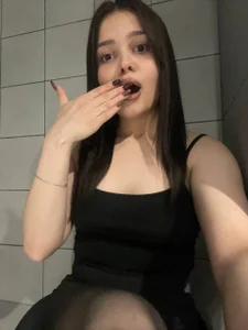 MarianneAuvil i'm for u Foto 2