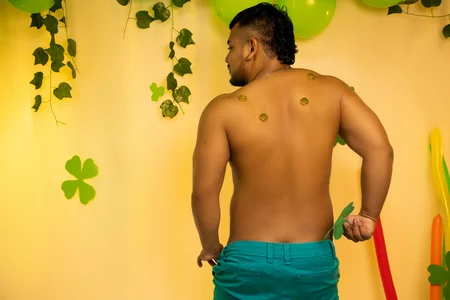 BrianMalonee St. Patrick's Day 2025  3টি ছবি