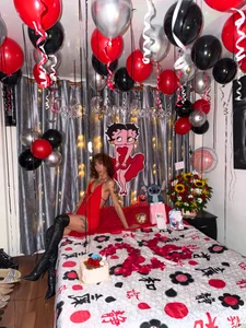 Kenisha_Sweet Happy birthday Pic 4