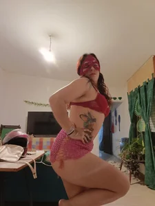 lokita22222's De rojo 👄 Sex Photo 6