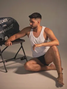 bryXonStormのProfesionalの 2枚の写真