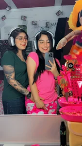 PamelaFtMia Rosita Poză 2