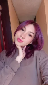 zoe-moreau Are so cold.... but im super hot Bilde 3