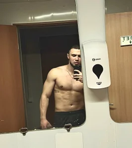 Eyes0ffMe Public Pic 5