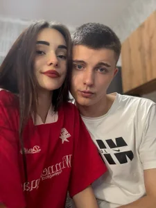 I'm with my friend Sofia. od DenisSofiaa  snímek