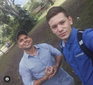 Neil_and_isaac Public  8. fénykép