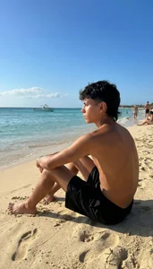 Damien_Howard Public 사진 2