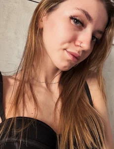 NellieEinspahr just me Pic 6