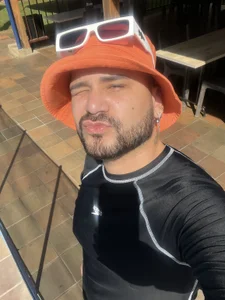 nicolas_cox: POOL DAY ❤️️ ( 2 фото)