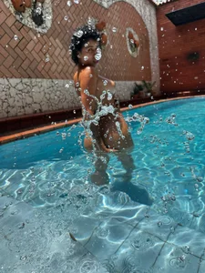 LunaCrop a nice day at the pool🐟 Pic 3