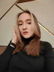 MoonlishSiren Sometimes I like to look classy Pic 2