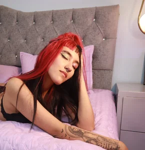 april_cobain Public Immagine  2