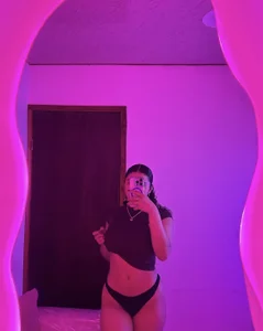 april_smiith1 <3 Pic