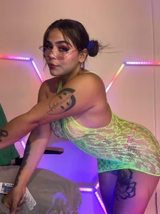 chloe de misty_chloe  2 Imagens