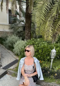 sensualEmilia relax time Pic 4