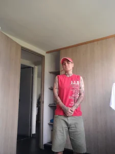 Tifany de Horny_bisexual_horny  2 photos