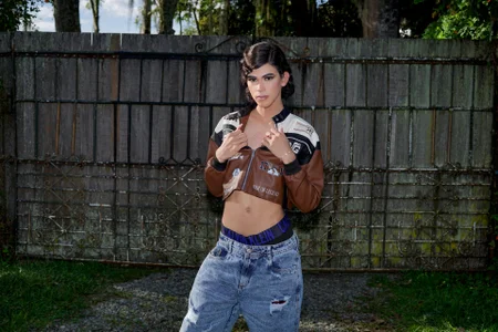 Mia_Collins7 Public Pic 4