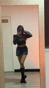 Public de SkinnyFoxy  6 Imagens
