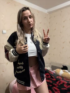 MaryBennetts The ass rules where the light ends Pic 2