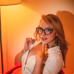 BiancaFerrerr1 The Boss’s Favorite Secretary 💋 Pic 2