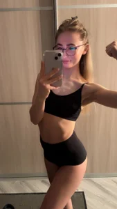 VictoriaLights workout 💪🏻 Pic