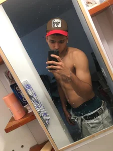 Keinner_BigDick more of me;) টি ছবি