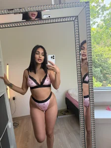 CamillaParis25 Home Made Gambar 3