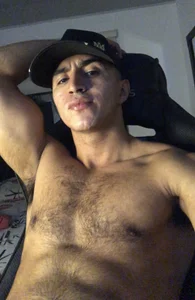 Maximo_Hot07 Maxxx🤴🏽 টি ছবি