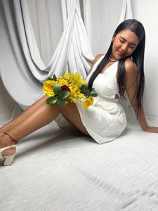 Melodymoore_ ELEGANT FOR YOU Foto 3