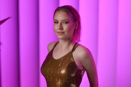 Tender de LiliLinn  2 Imagens