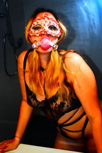 Desertquenees Public Pic 3